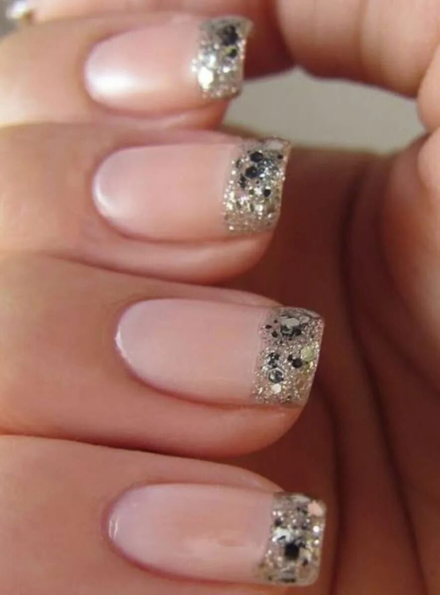 Ombre Sparkle Ombre nails glitter, Trendy nails, Nail designs glitter