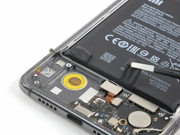 Battery mi 9. Xiaomi mi 9 Pro аккумулятор разъём. Xiaomi mi 9t батарея. Xiaomi батарея горячая.