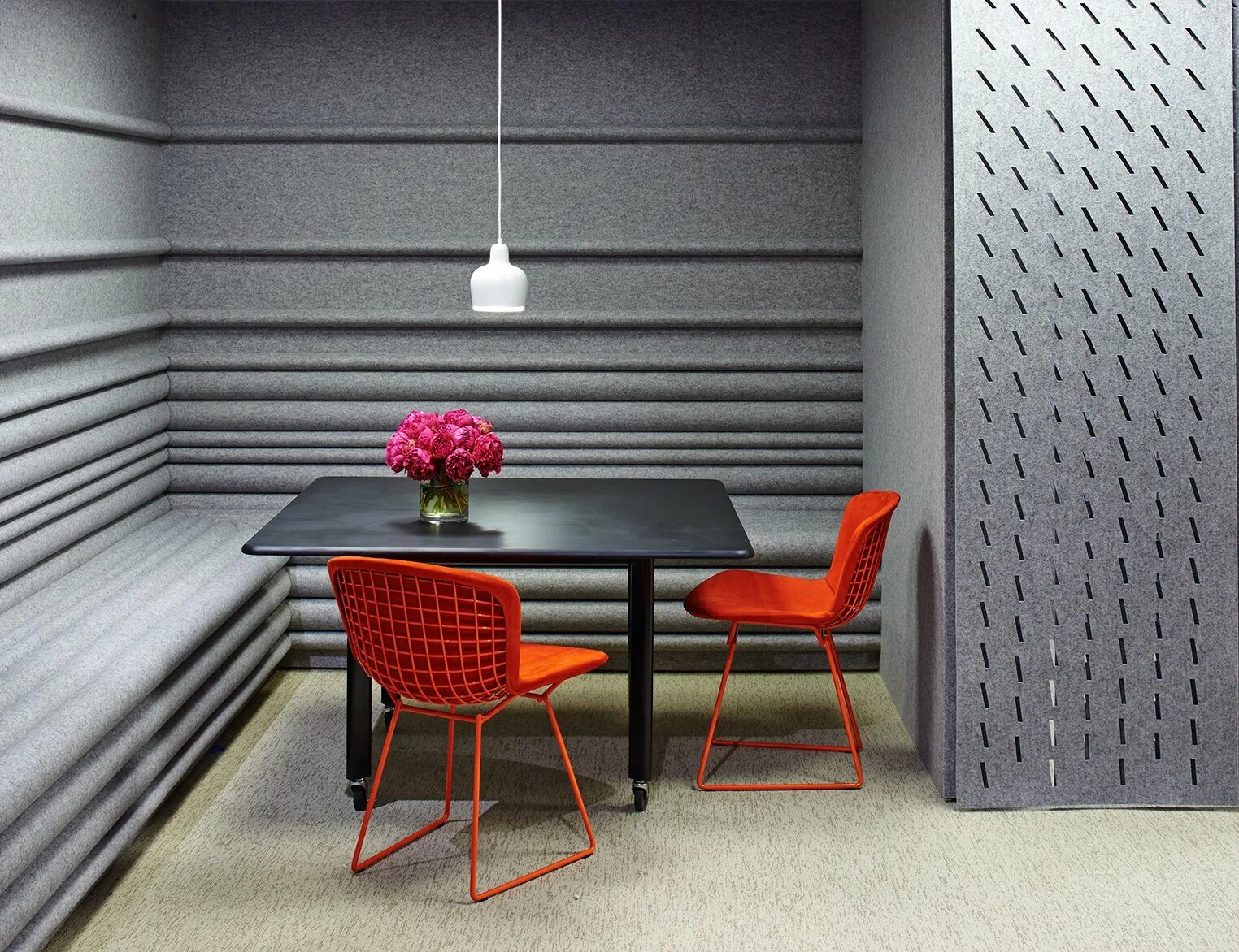 Акустические панели из войлока. Войлочные настенные панели. Flyfelt акустическая панель. Настенные акустические панели. Акустические панели soundec.