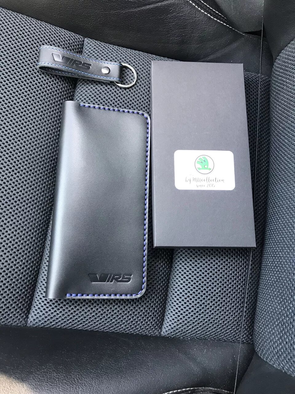 аксессуары skoda машинка. дарите аксессуары skoda. аксессуары для автомобиля шкода октавия а7. Octavia a7 аксессуары. оригинальные аксессуары шкода.