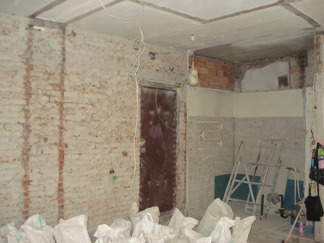 штукатурка стен и перегородок. демонтаж штукатурки. внутренняя отделка гипсокартоном. штукатурка стен и перегородок. штукатурка стен.