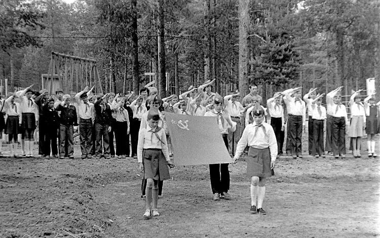 Пионерский лагерь Орленок СССР. Пионерский лагерь Орленок 1980. Пионер лагерь орлёнок в СССР. Пионерский лагерь Орленок Приморский край. История лагеря орленок