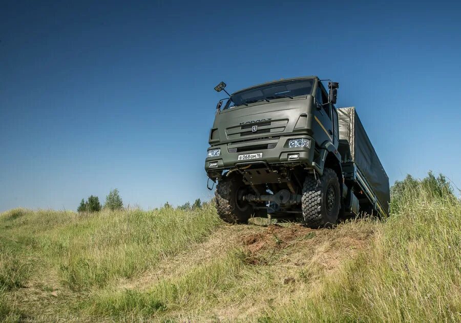 Камаз м 5. КАМАЗ 5490 вездеход. КАМАЗ 5350 на бездорожье. КАМАЗ к4 внедорожный. Новый внедорожный грузовик КАМАЗ 5350.