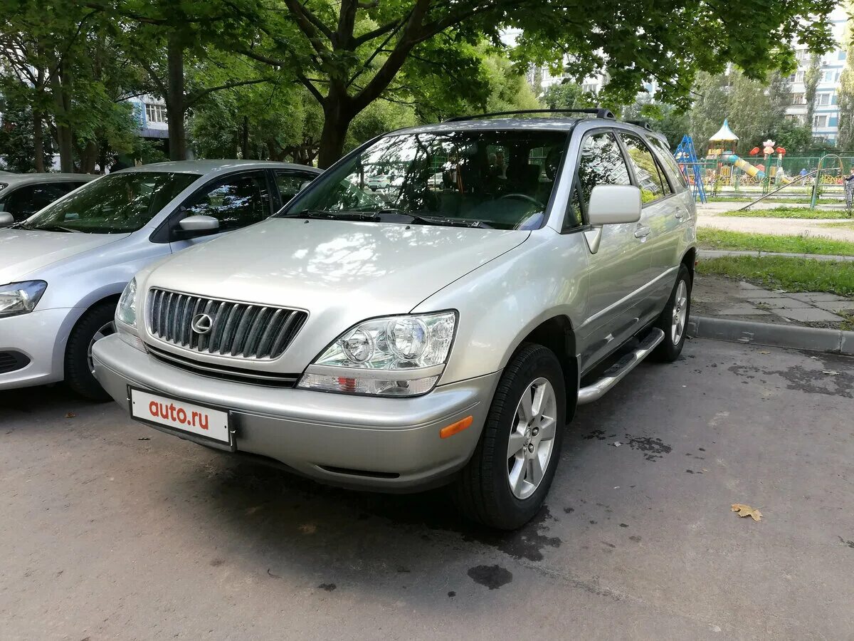 Lexus 2000 года. Лексус rx300 2000 года. Lexus rx300 3.0 at 2000. Лексус 300 2000 года. Лексус РХ 300 серебристый 2000.