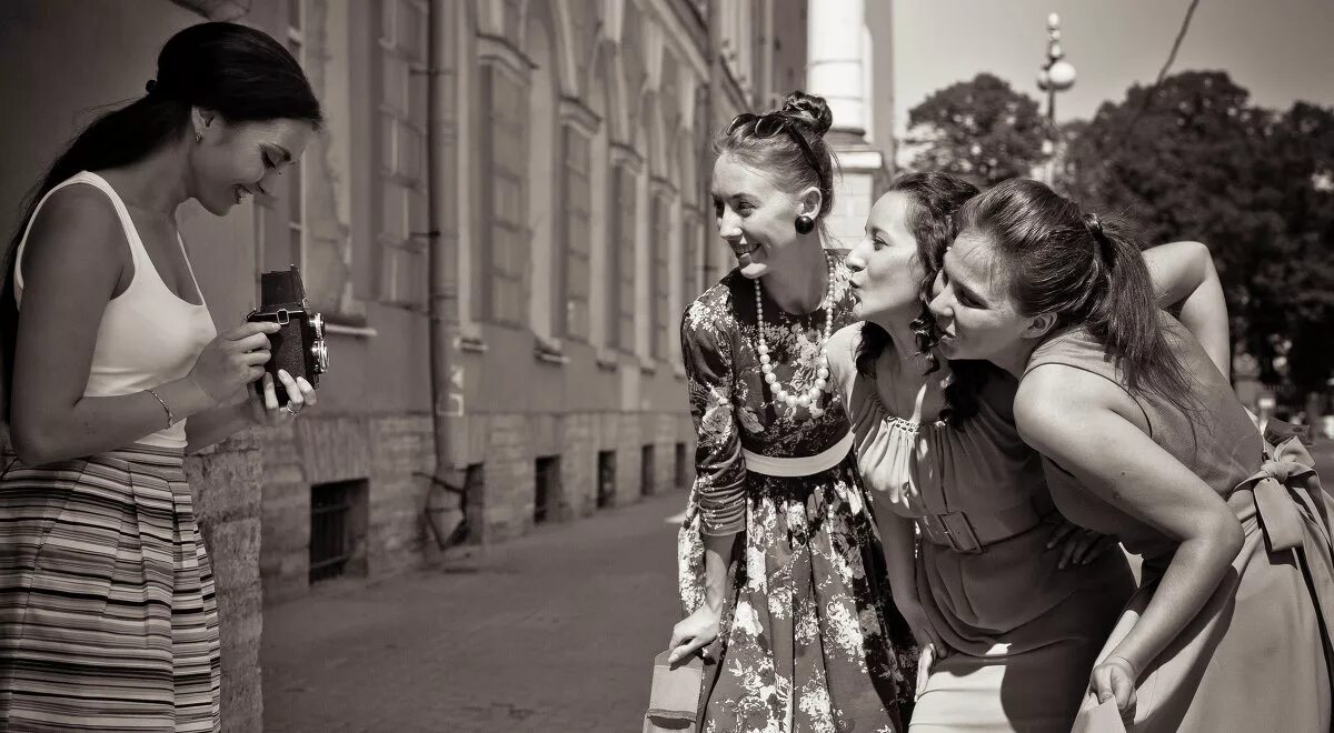 Ирина мява гокина могила. Апина 90-е фото. Девушки 90 годов. Х х х девчата. Проект x дорвались алексис кнапп.