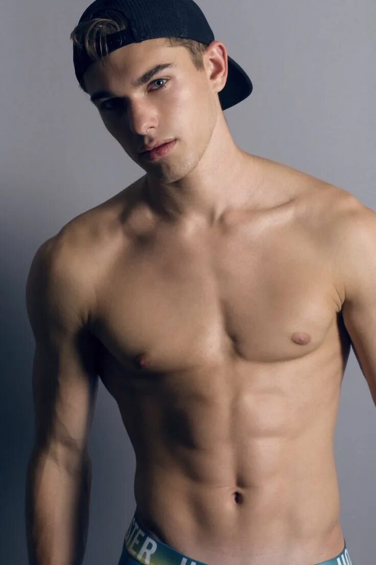 Молодой красивый голый парень. Кинг твинк. Kyle lucas модель. Sean ford helix. Парень блондин.