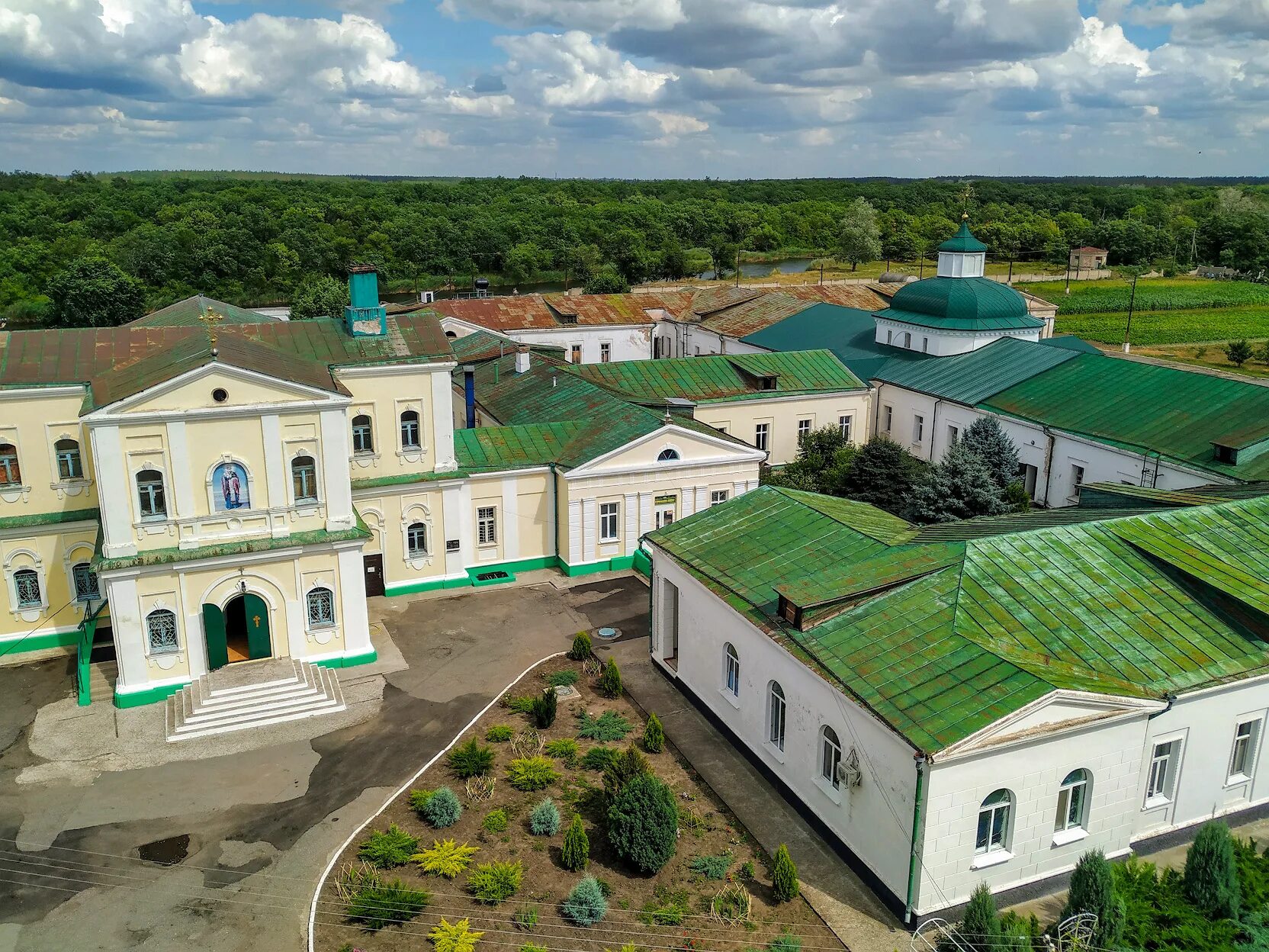 Самарский Николаевский монастырь. Самарский Свято Николаевский пустынный мужской монастырь. Николаевский монастырь 2022 Самара. Кондрицкий Николаевский монастырь.