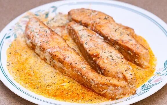 Нерка пожарить на сковороде. Жареная нерка на сковороде. нерка как приготовить вкусно. нерка в духовке рецепты. нерка как приготовить.