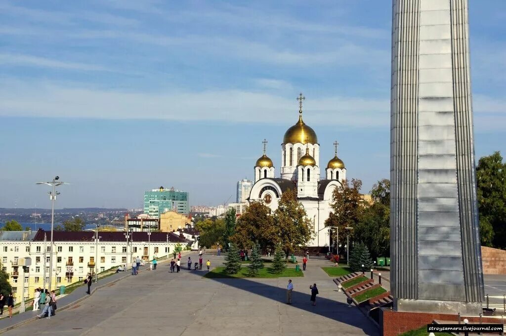 Какая площадь самары. Площадь славы самара. самарская площадь, площадь славы. достопримечательности самары площадь славы. г самара площадь славы храм.