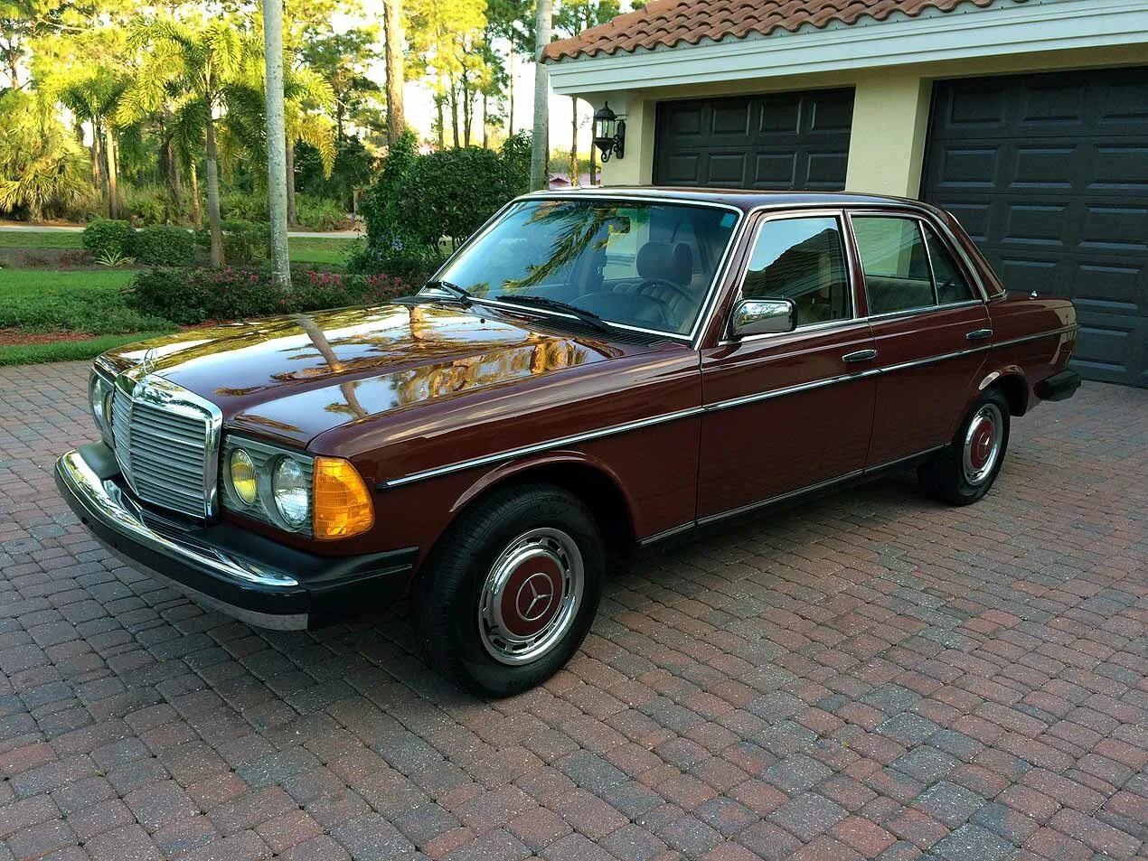 Мерседес 123 дизель купить. Мерседес Бенц w123 d240 1981. Mercedes Benz 200d. Мерседес Бенц дизель 1978. Mercedes-Benz 200d 1981.