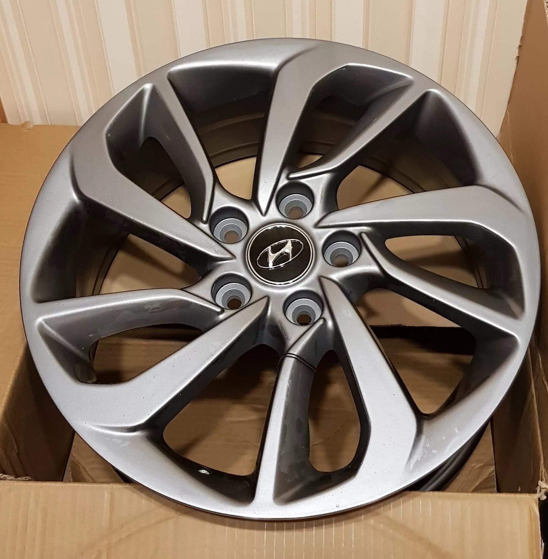 Диски хундай. Диски Hyundai Tucson r17. Диски Hyundai Tucson r18. Диски Hyundai Tucson NX r17. Диски Hyundai Tucson r18 2022.