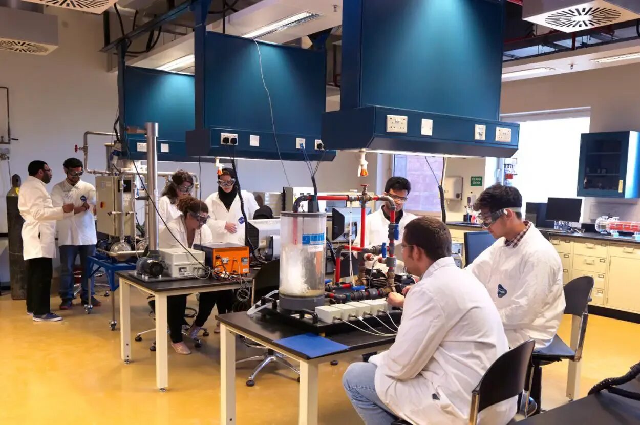 Engineering universities