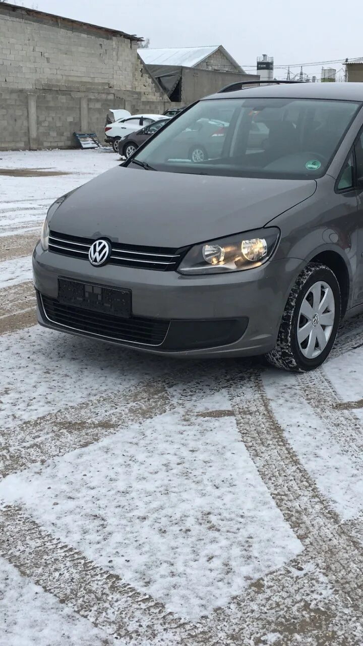 Туран дизель отзывы. Фольксваген туран дизель. Volkswagen touran 1. Фольксваген туран 2008. Vw touran 2011.