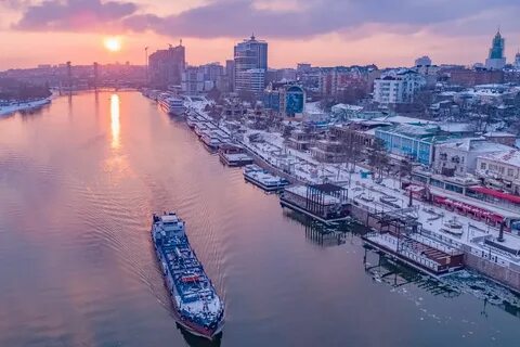 Город ростов стоит на реке