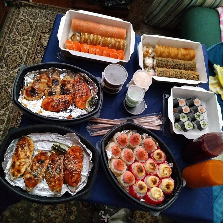 Еда у вас. Суши в качканаре еда у вас. budu sushi брянск. сотау еды.