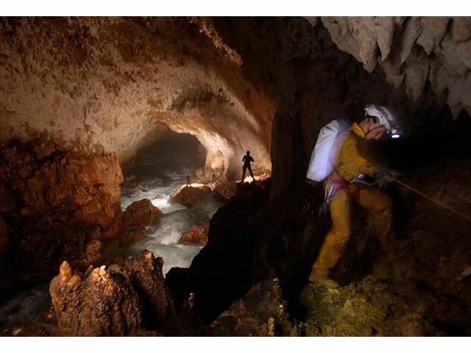 Письмо другу в глубь земли. Пещера Крубера. Пещера Крубера Караби. Пещеры в глубь земли. Канализационный спелеолог.