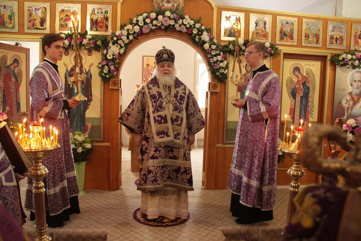 Храм живоносный источник в царицыно. Храм в царицыно расписание. Николай алтарник храма живоносный источник в царицыно. Храм в царицыно расписание. Храм архангела михаила в царицыно расписание.