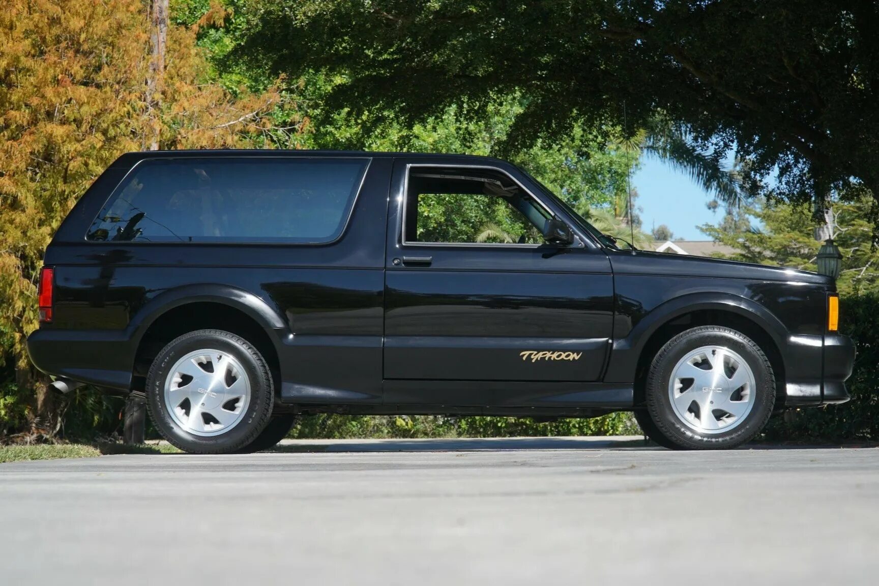 GMC Typhoon 1993. 1992 GMC Typhoon. GMC Typhoon 1993 года выпуска.