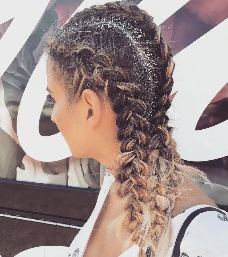 3д коса с канекалоном. французские косички. прическа из трех кос. 4 французские косы. четыре косички.