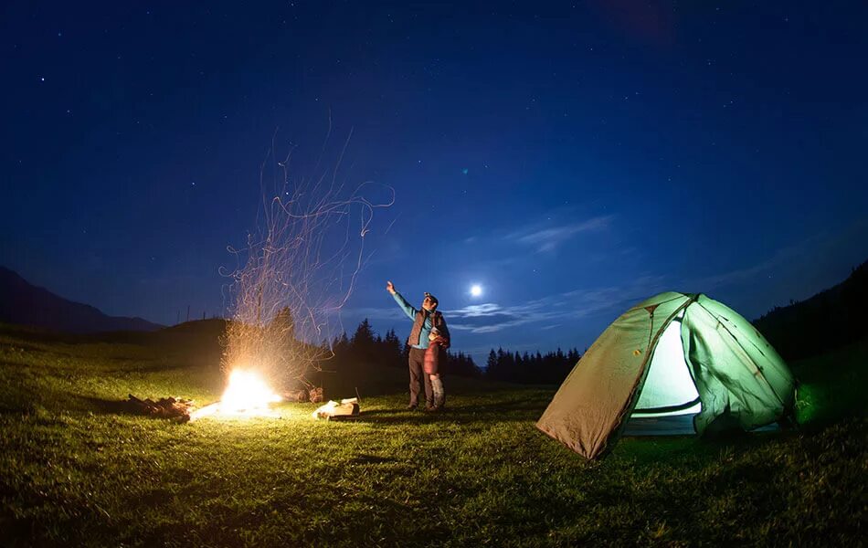 Camping with dad. Кемпинг костер. Кемпинг Соло палатка. Кемпинговый Night jpeg. RV Camp Tent.