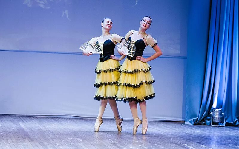 Вариация китри балет. Вариация из балета дон кихот. Костюм мерседес из балета дон кихот. Вариация китри. Вариация из балета дон кихот.