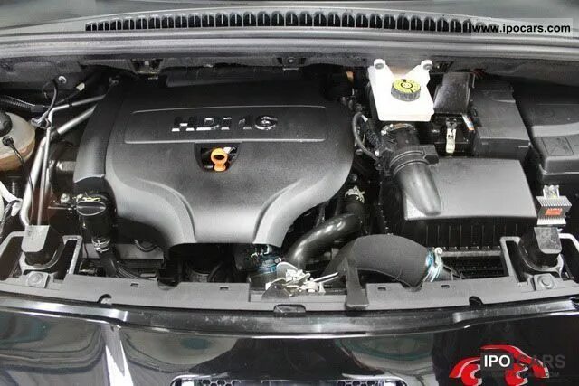Двигатель1. Какой двигатель стоит на пежо 5008 дизель. 6 hdi. Peugeot 5008 двигатели. Пежо 5008 под капотом.