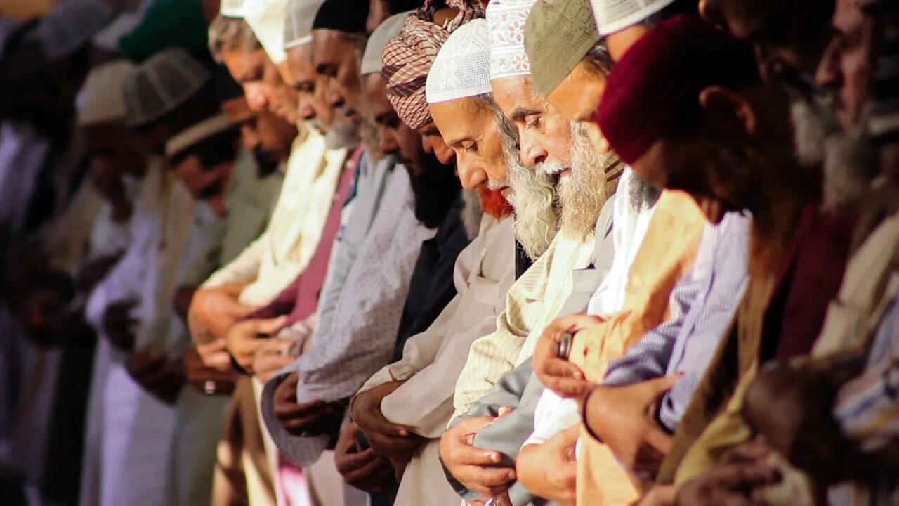 Пакистан жители. Пакистан вероисповедание. Пакистан вероисповедание. Пакистан вероисповедание. Пакистан мусульманская религия.