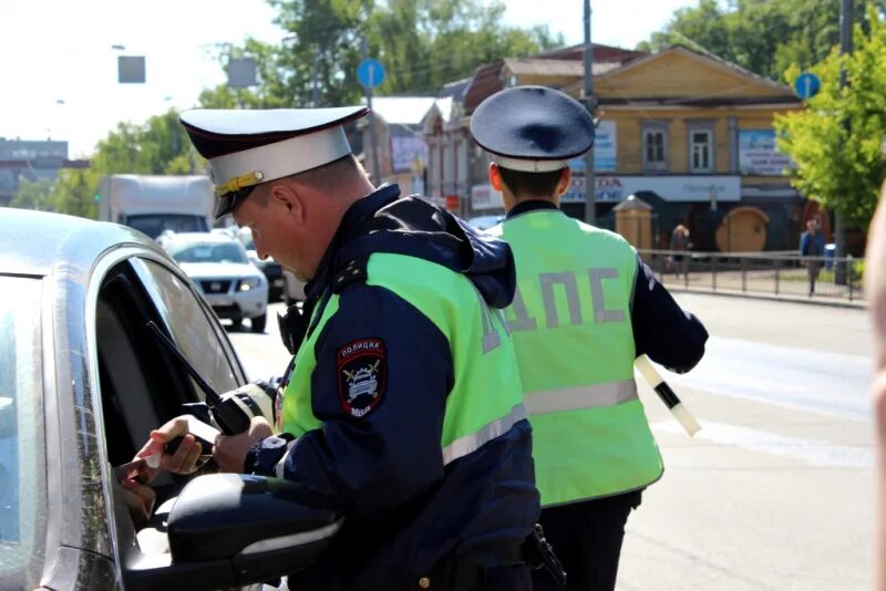 Гибдд нижегородской области телефон. ДПС Нижний Новгород. Гаишники Нижний Новгород. ГАИ Нижегородская. ГИБДД стрелка.