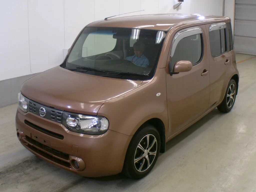 Nissan Cube 2012. Ниссан куб 2012. Nissan Cube z12 коричневый. Ниссан куб 2018 года.