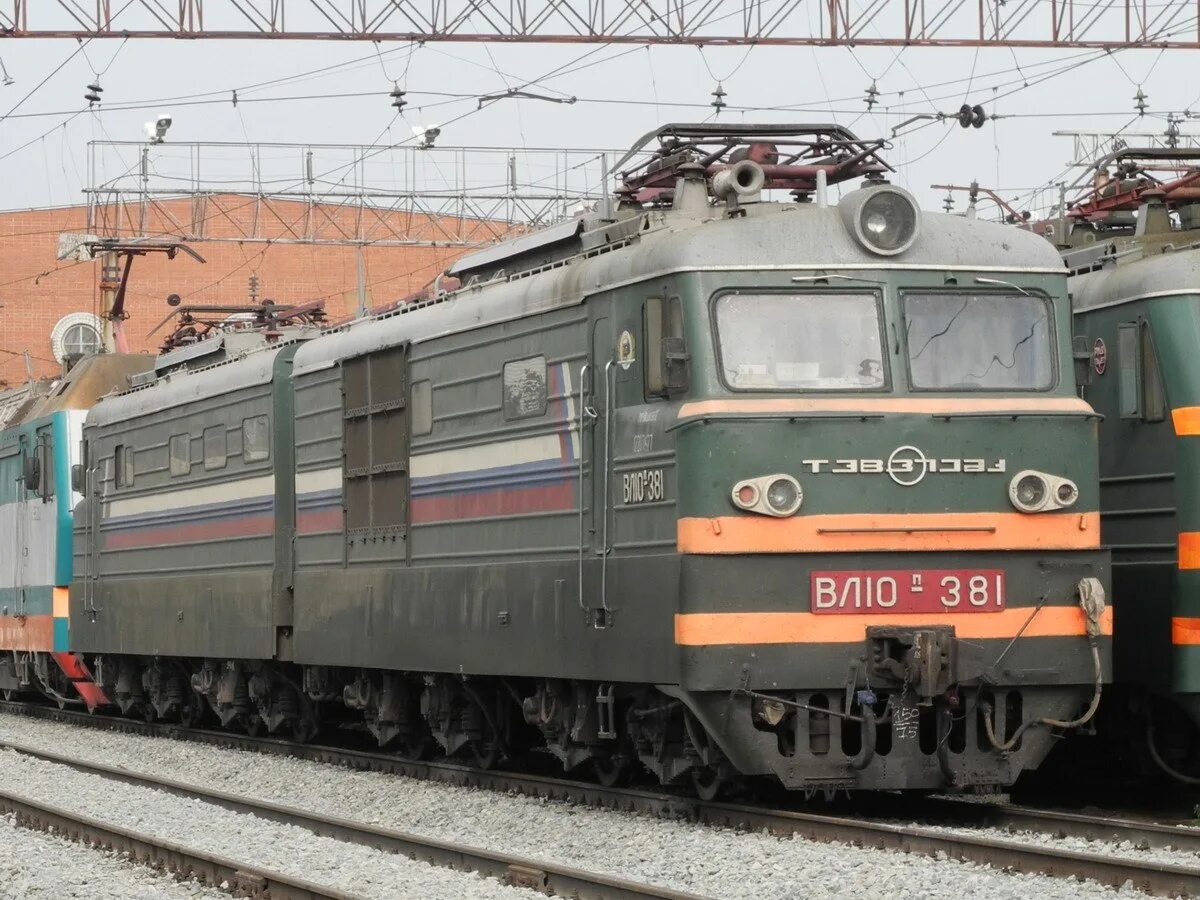 Поезд белово. Поезд белово. Эр2т 7247. Поезд белово. Электропоезд белово новокузнецк.