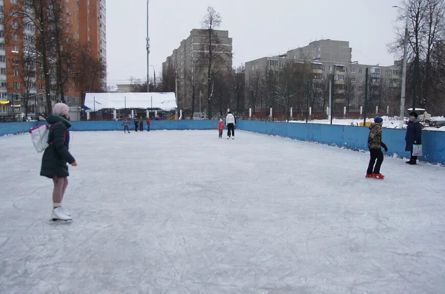 Каток в подольске в парке