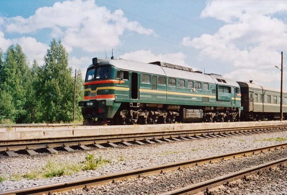 Поезд хвойная. Паровоз Окуловка Неболчи. Станция Неболчи. Поезд Будогощь Неболчи. Станция Неболчи фото.