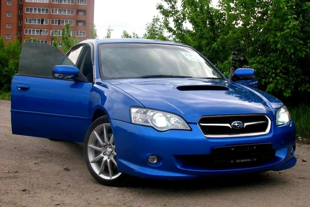 Дверь subaru legacy. Subaru Legacy 2004. Субару Легаси 2004 седан. Subaru Legacy 2004 турбо. Субару Легаси б4 2004.
