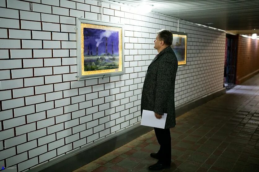 Галерея открытие. Идеи для фото в подземном переходе. галерея &quot;свободная эстетика&quot;. галерея переход фотографии. юрий самодуров выставка 2007 картины.