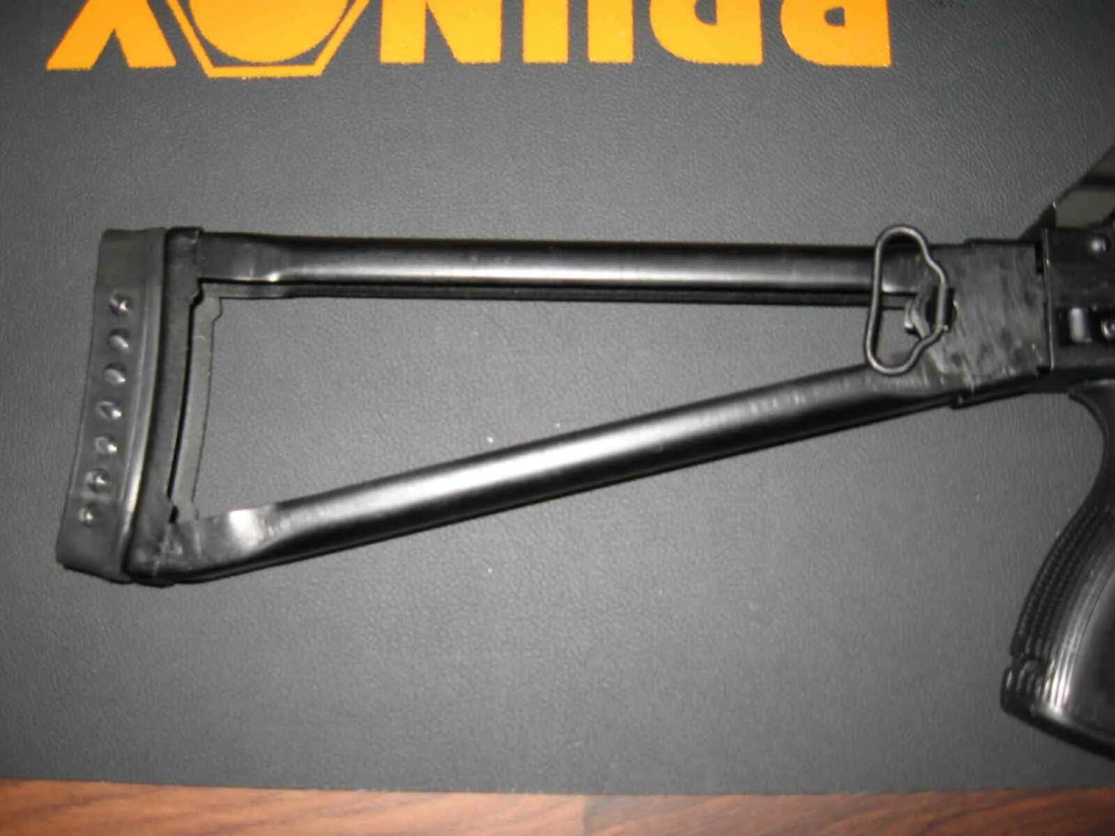 Металлический приклад. Ак 47 складной приклад. приклад складной для акмс 47. ак 47 с откидным прикладом. акм с откидным прикладом.