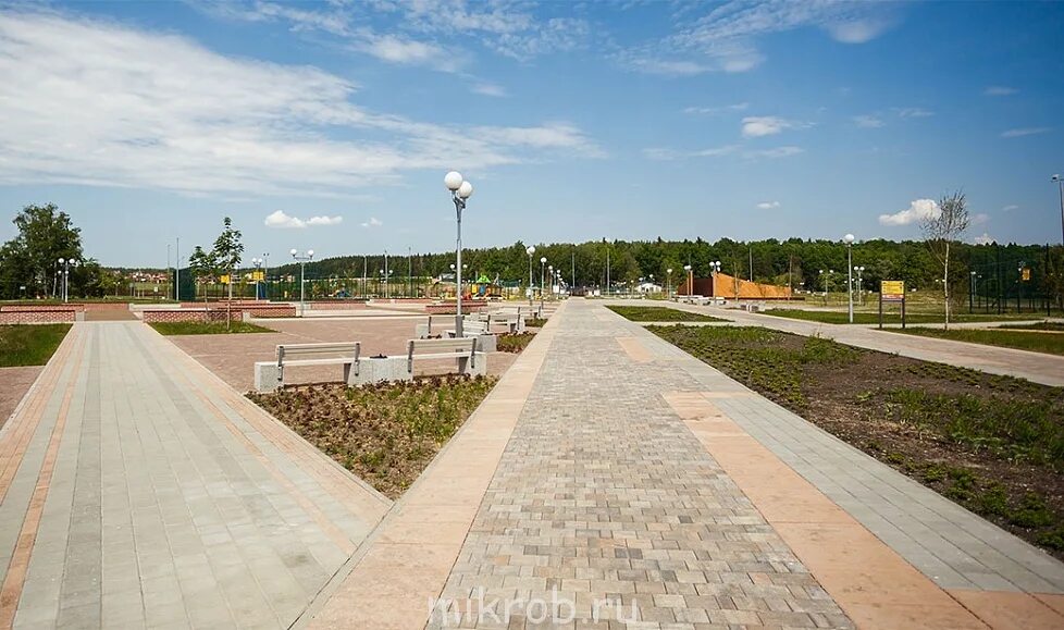 Земли красная пахра. Спортивный парк красная пахра. парк в красной пахре. парк красная пахра троицк. былово троицк парк.