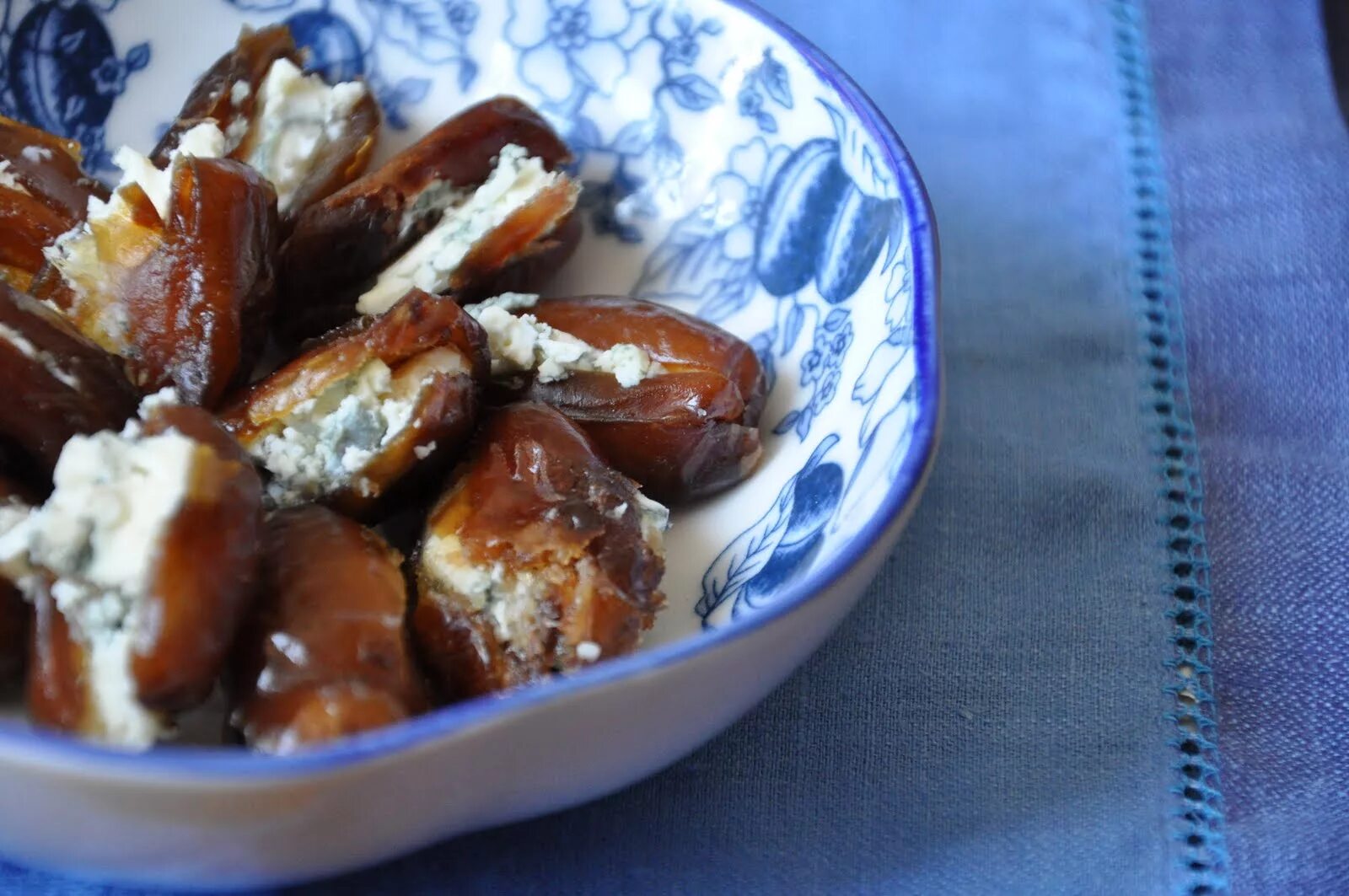 финики иран. закуска с финиками. финики рецепты. китайский финик зизифус варенье. финики без косточек.