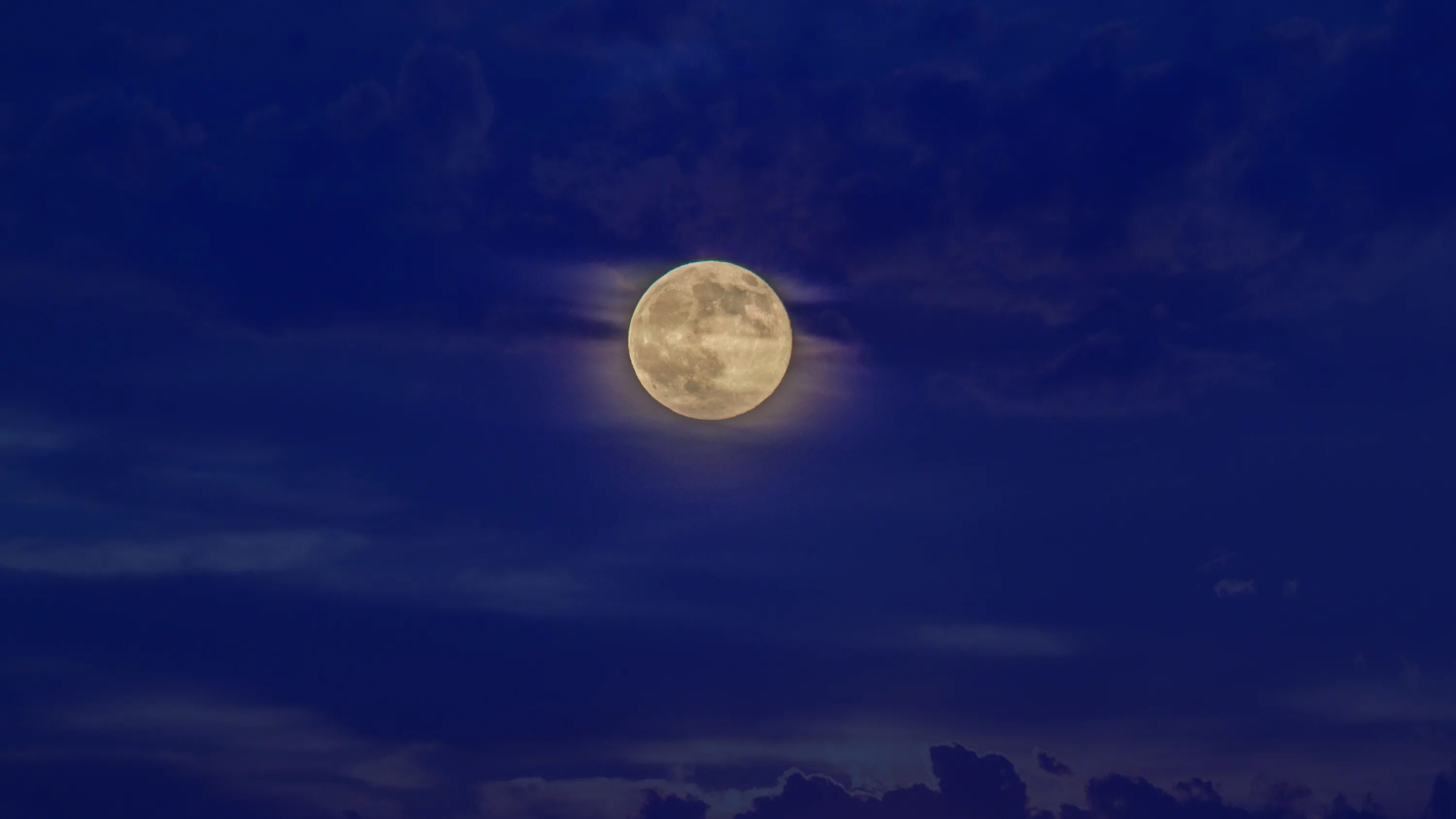 Солнце ночи. Атмосфера Луны. Восход Луны фото высокого разрешения. Атмосфера Луны фото.