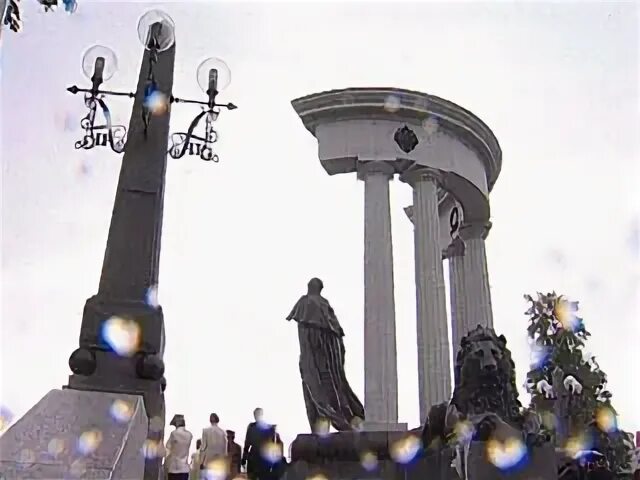 Памятник ошибкам. Памятник ошибкам