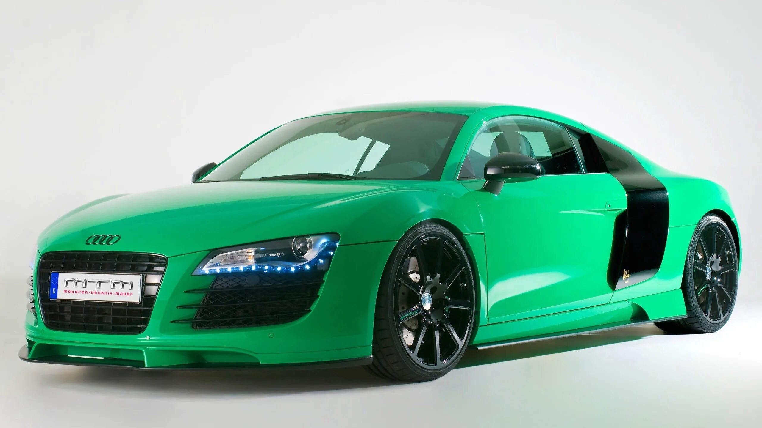 Ауди рс8. Audi r8 MTM. Audi r8 Green. Ауди r8 зеленая.