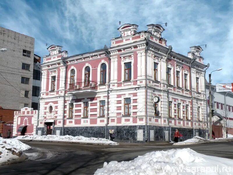 Врач 18 сарапул. Дом купца смагина сарапул. дом купца вольфа сарапул. усадьба купцов сарапул. дом купца корешева сарапул.
