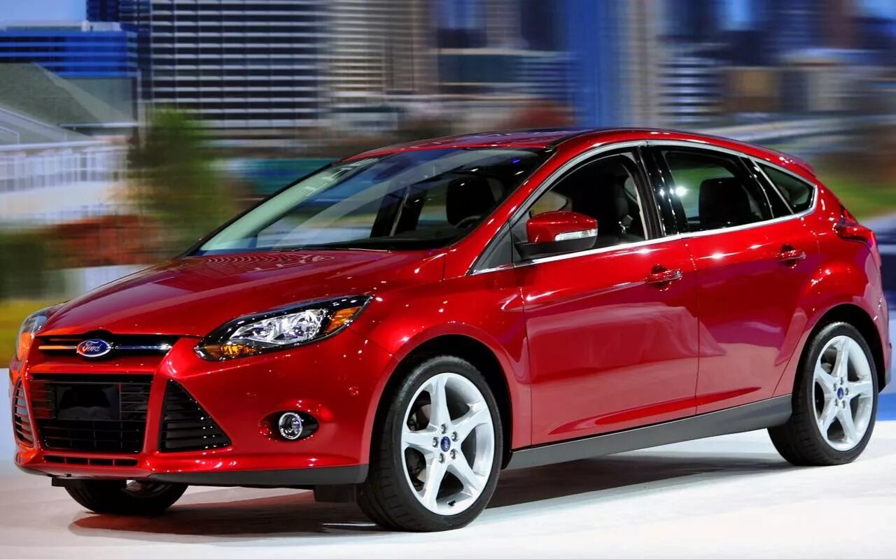 Автомобили иномарки цены. Форд фокус 2014. Ford Focus 2013. Ford Focus 2014. Форд фокус 2014 хэтчбек.