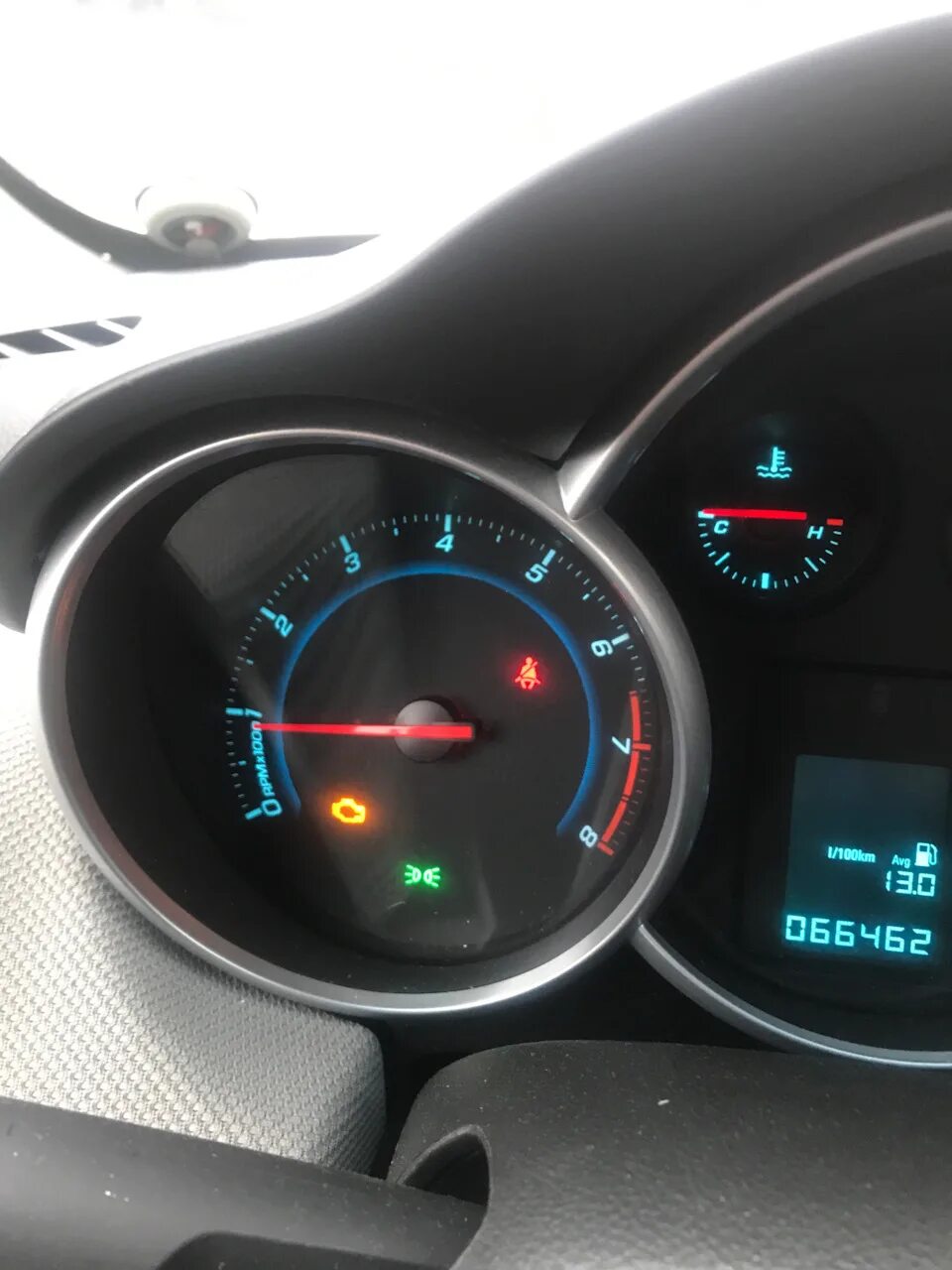 Загорается масленка шевроле круз. Шевроле круз 1.6 автомат.