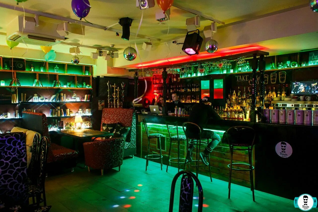 Хюгге ярославль бар. Бар хаус. Гуд карма бар ярославль. Караоке 7 пятниц ярославль. Бар 7 пятниц ярославль.
