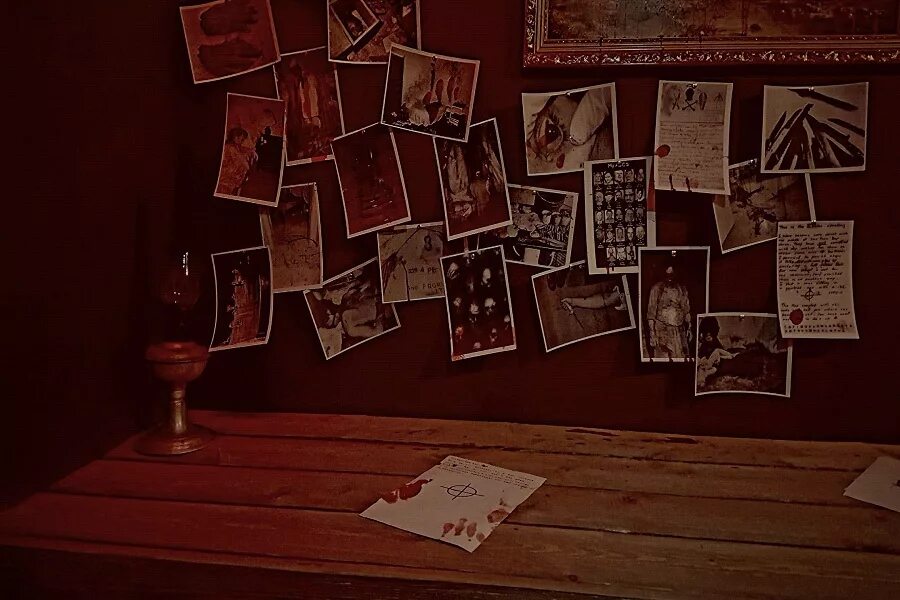 Квесты бункер москва. Квест комната сайлент хилл. Квест ужасы на бумажках. Кровавые квесты. Страха комната страха комната страха.