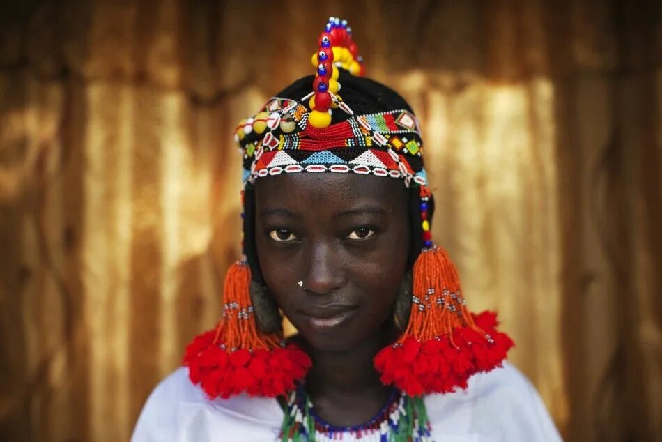 Good africa. Африканские национальные головные уборы. Национальная одежда народов Африки. Африканки в национальной одежде. Африканские головные уборы женские.