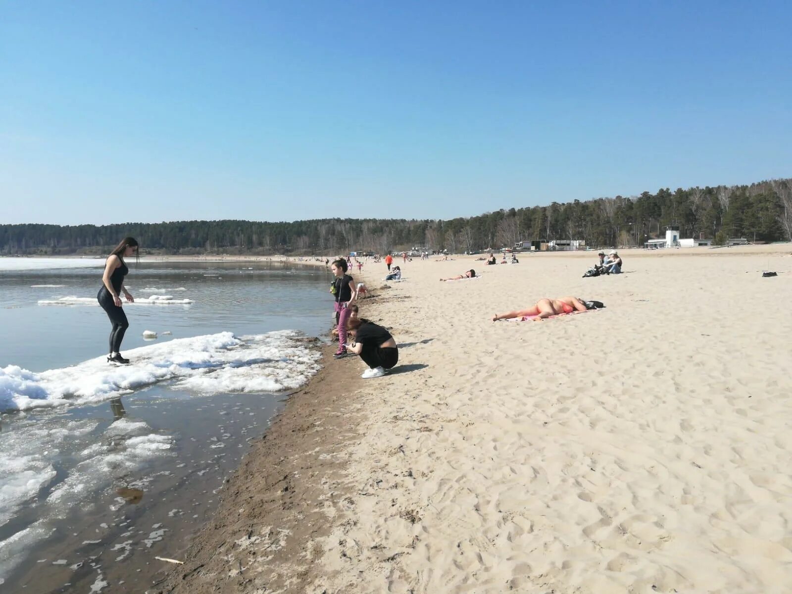 Обское море новосибирск. Российский пляж. Имеретинка море сейчас. Открыли ли пляжи. Сочи пляж девушки.