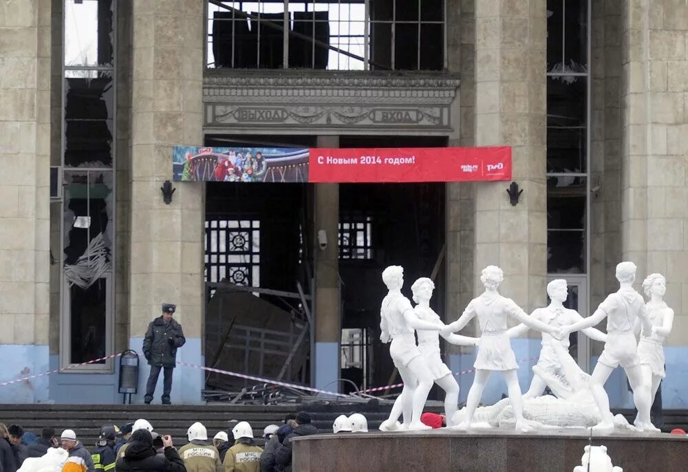 Взрыв на ЖД вокзале в Волгограде. Теракт в Волгограде 2013 вокзал. Взрыв в Волгограде на вокзале 29.12.2013. Взрыв вокзала в Волгограде. 20 декабрь 2013