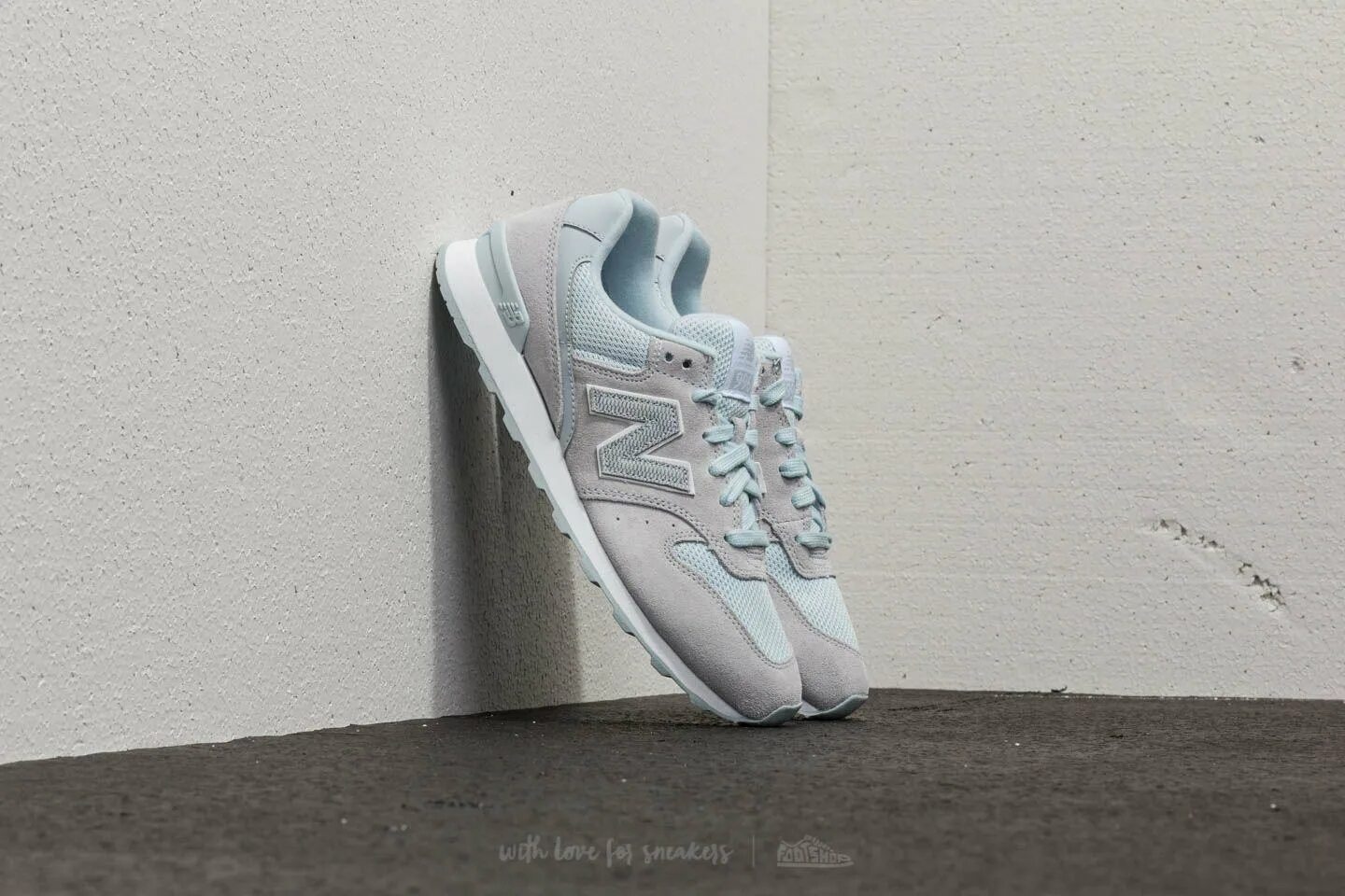 New balance 696 женские. New balance light. New balance 2002r мужские. New balance 574 blue white. New balance wl574 женские голубые.