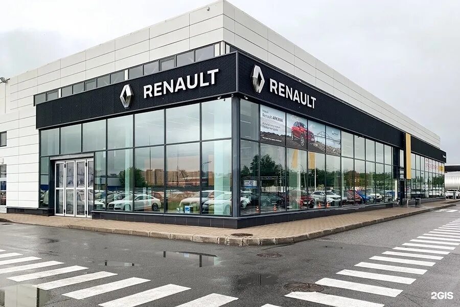 Renault петербург. Петровский Автоцентр Софийская 87. Петровский СПБ Рено. Автосалон Петровский СПБ. Рено Софийская Петровский.